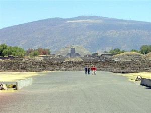 Teotiuacan road of the dead